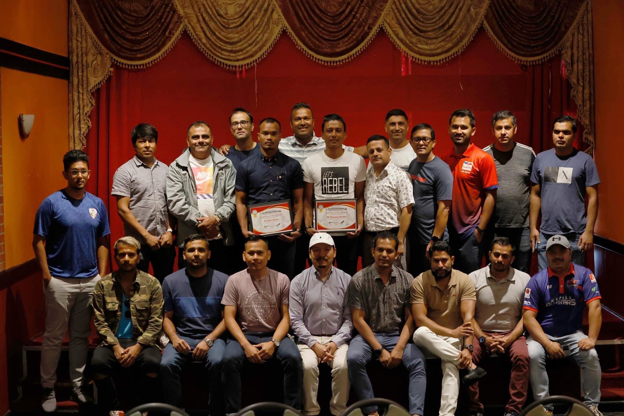 नेपाली राष्ट्रिय फुटबल टिमका खेलाडिहरु कप्तान नवयुग श्रेष्ठ र स्ट्राइकर भरत खवास लाई सम्मान पत्र हस्तातरण।
